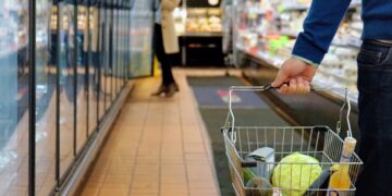 La cesta de la compra vuelve a encarecerse en julio y roza ya su máximo histórico