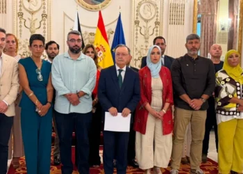 Frente común e institucional en Ceuta tras un cruce masivo sin precedentes en el espigón de Tarajal