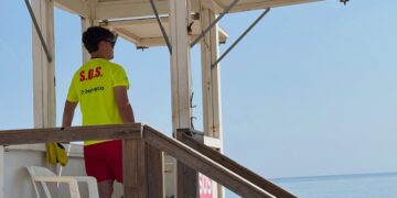 Sueca despliega su dispositivo completo de seguridad, socorrismo y baño adaptado en sus playas