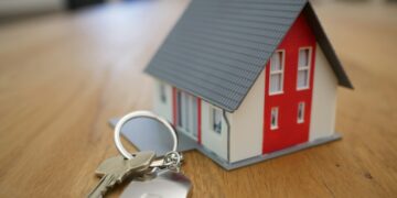 Valencia estrena su Agencia Municipal de Alquiler: pisos un 20% más baratos a cambio de blindar a los propietarios