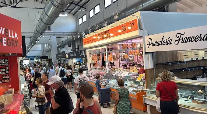 Un hombre acaba hospitalizado tras una pelea en el Mercat de Dénia 1 unnamed 6
