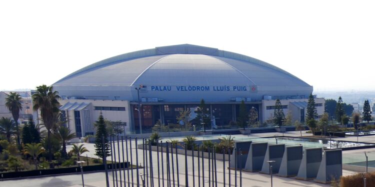 El Ayuntamiento licita las obras para acabar con las filtraciones del Palau Velòdrom Lluís Puig 1 0731 Velodrom Luis Puig web