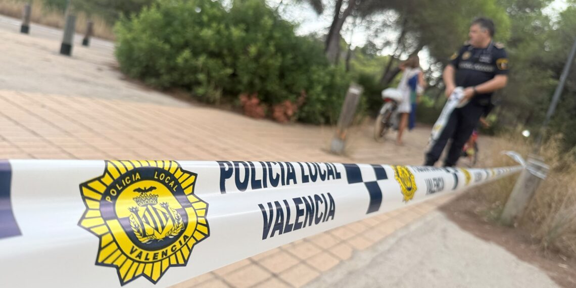 La Policía Local de Valéncia blinda La Devesa de El Saler y sus playas ante el riesgo extremo de incendios 1 La Policía Local de Valéncia blinda La Devesa de El Saler y sus playas ante el riesgo extremo de incendios