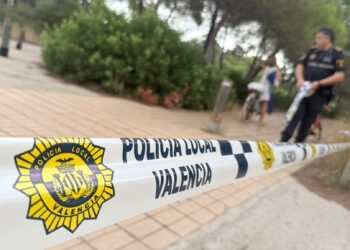 La Policía Local de Valéncia blinda La Devesa de El Saler y sus playas ante el riesgo extremo de incendios