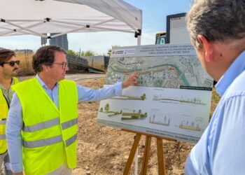 El camino ciclopeatonal del Grau cruzará el Túria con una pasarela de 54 metros preparada para soportar grandes avenidas 14 El camino ciclopeatonal del Grau cruzará el Túria con una pasarela de 54 metros preparada para soportar grandes avenidas