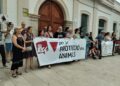Activistas y vecinos vuelven a concentrarse en Alfafar para exigir la abolición de los festejos taurinos