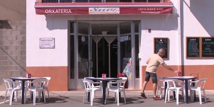 Eslida intenta recuperar la normalidad tras el incendio mientras el turismo rural teme un verano perdido 1 29b3aac7 c18f 438a 9e5d 9d9e450a1226 16 9 aspect ratio 1600w 0 1