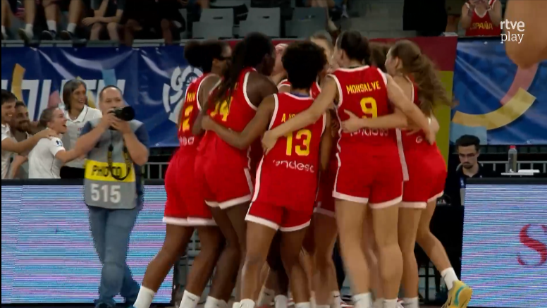 España arrasa a Eslovenia y conquista el Europeo sub-16 femenino con un torneo perfecto 1 60fac23c 6057 487d b58d 5dd72a751722