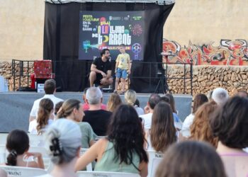 ‘A la Lluna de Torrent’ encara su gran recta final tras otro fin de semana de éxito en plazas, barrios y urbanizaciones 14 ‘A la Lluna de Torrent’ encara su gran recta final tras otro fin de semana de éxito en plazas, barrios y urbanizaciones