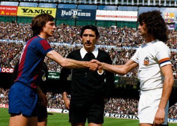 Alberto Kempes con el Valencia CF