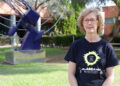 Amelia Ortiz, astrónoma del Observatorio Astronómico de la UV, aconseja cómo observar el eclipse con seguridad