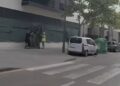 Conflicto vecinal en Benicalap: los residentes intentan paralizar la conversión de unos bajos en 22 apartamentos turísticos
