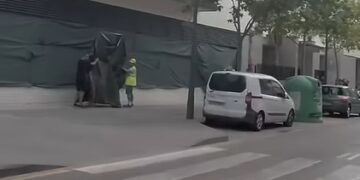 Conflicto vecinal en Benicalap: los residentes intentan paralizar la conversión de unos bajos en 22 apartamentos turísticos