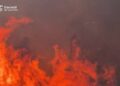 El fuego amenaza el corazón de la Serra Calderona y obliga a evacuar a un millar de personas