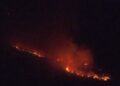 Los efectivos logran frenar el avance del fuego en la CV-25 y la meteorología da un tregua al incendio de Segorbe