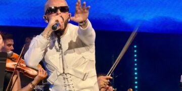 Yandel transforma el Roig Arena en una gran celebración sinfónica del reguetón