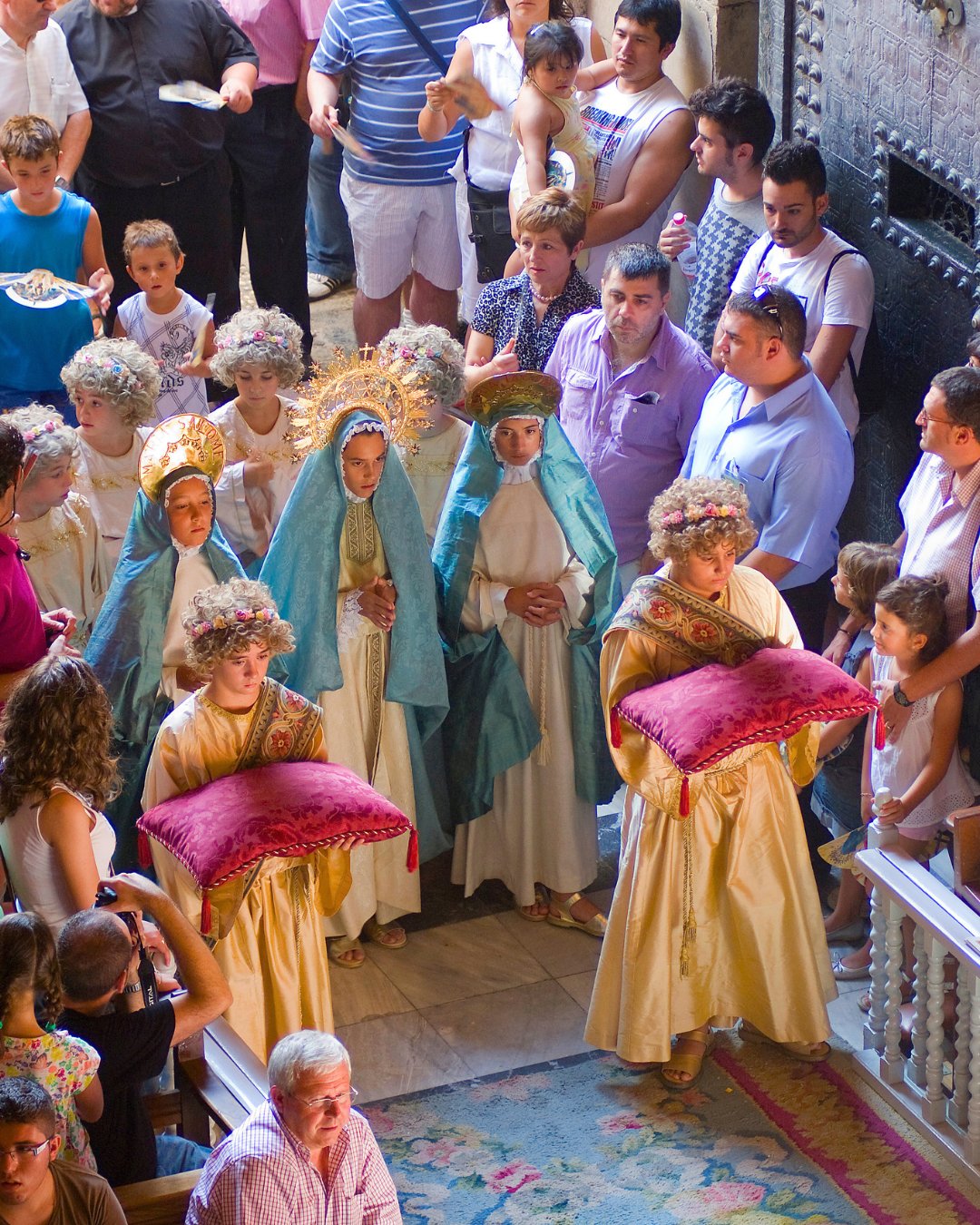 El Misteri d'Elig: el milagro medieval que transforma a Elig cada mes de agosto 2 HOd30STXcAA7NUh