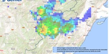 Una tormenta torrencial descarga casi 100 l/m² en Castellfort en tiempo récord y con fuertes rachas de viento