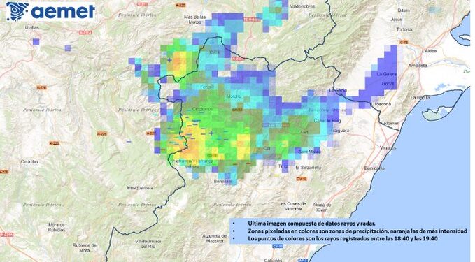 Una tormenta torrencial descarga casi 100 l/m² en Castellfort en tiempo récord y con fuertes rachas de viento