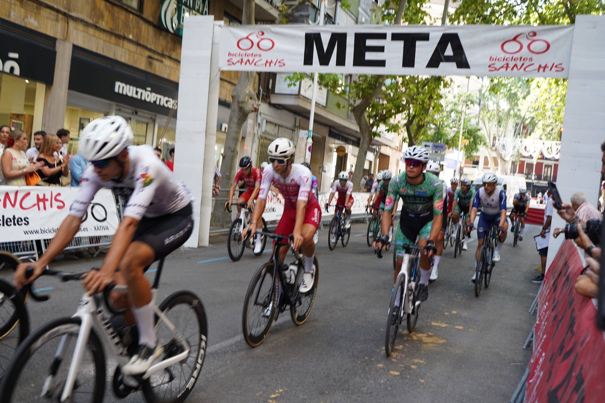Emilio Llopis se impone en un vibrante XXXVII Trofeu Fira d’Agost de Xàtiva 3 HP6VJXAXAAATTZ4 scaled