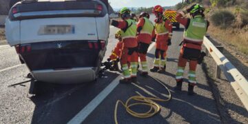 Cuatro vehículos implicados en un aparatoso accidente en la A-3 a la altura de Buñol