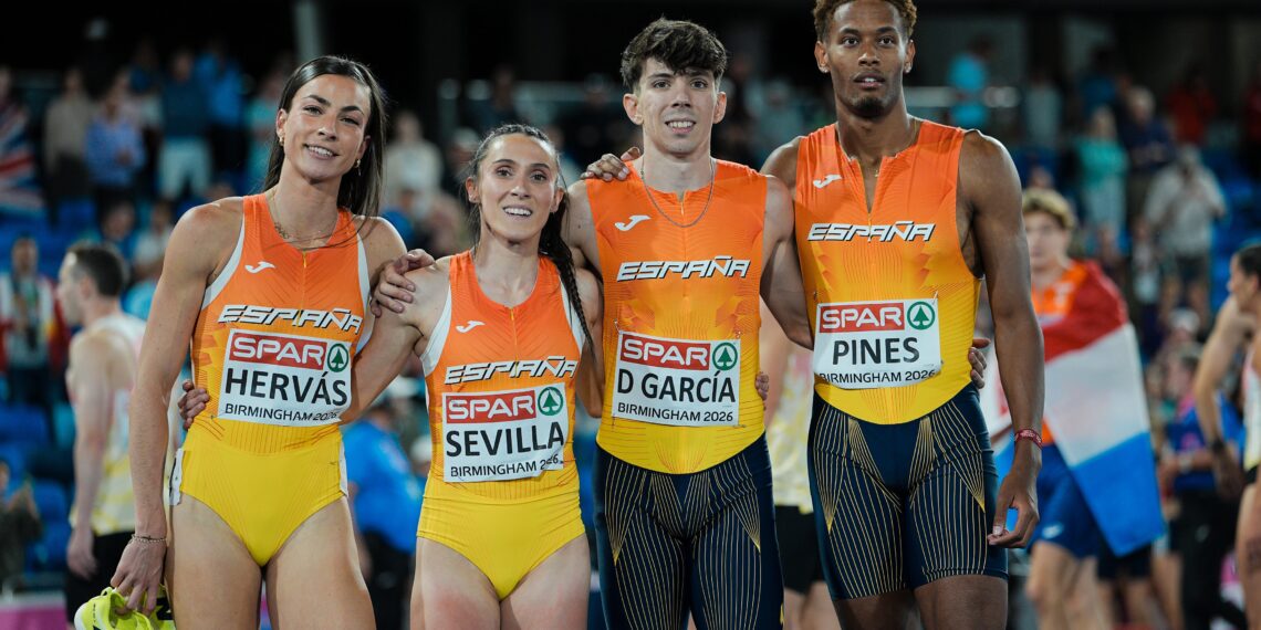 El relevo mixto 4x400 acaricia la gesta en Birmingham y se consolida entre la élite europea