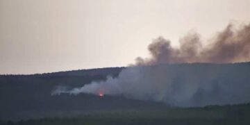 Las tormentas eléctricas desencadenan varios incendios en Valencia y obligan a movilizar un amplio dispositivo