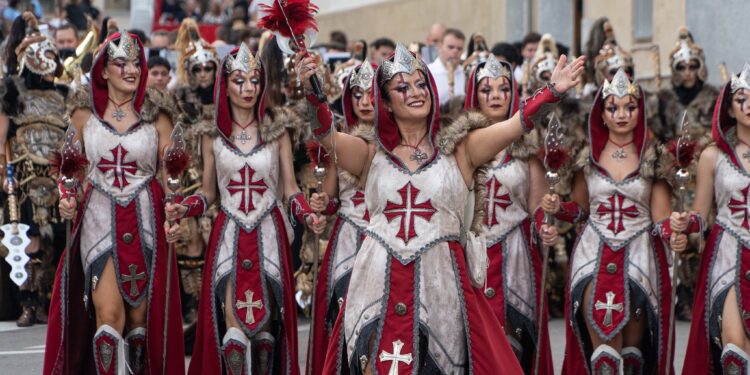 l'Olleria vive el día grande de sus moros y cristianos con una entrada multitudinaria 1 l'Olleria vive el día grande de sus moros y cristianos con una entrada multitudinaria