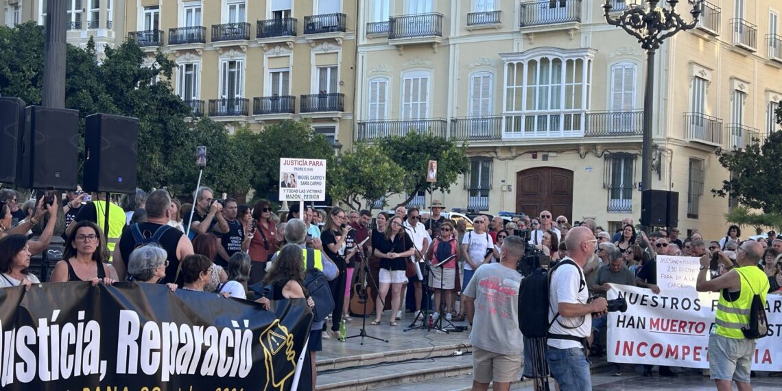 Afectados por la DANA vuelven a movilizarse en Valéncia para exigir que el PPCV retire el escaño a Mazón 1 Afectados por la DANA vuelven a movilizarse en Valéncia para exigir que el PPCV retire el escaño a Mazón