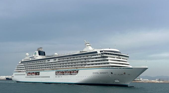 PortCastelló afianza el turismo de lujo con la llegada del Crystal Serenity 1 PortCastelló afianza el turismo de lujo con la llegada del Crystal Serenity