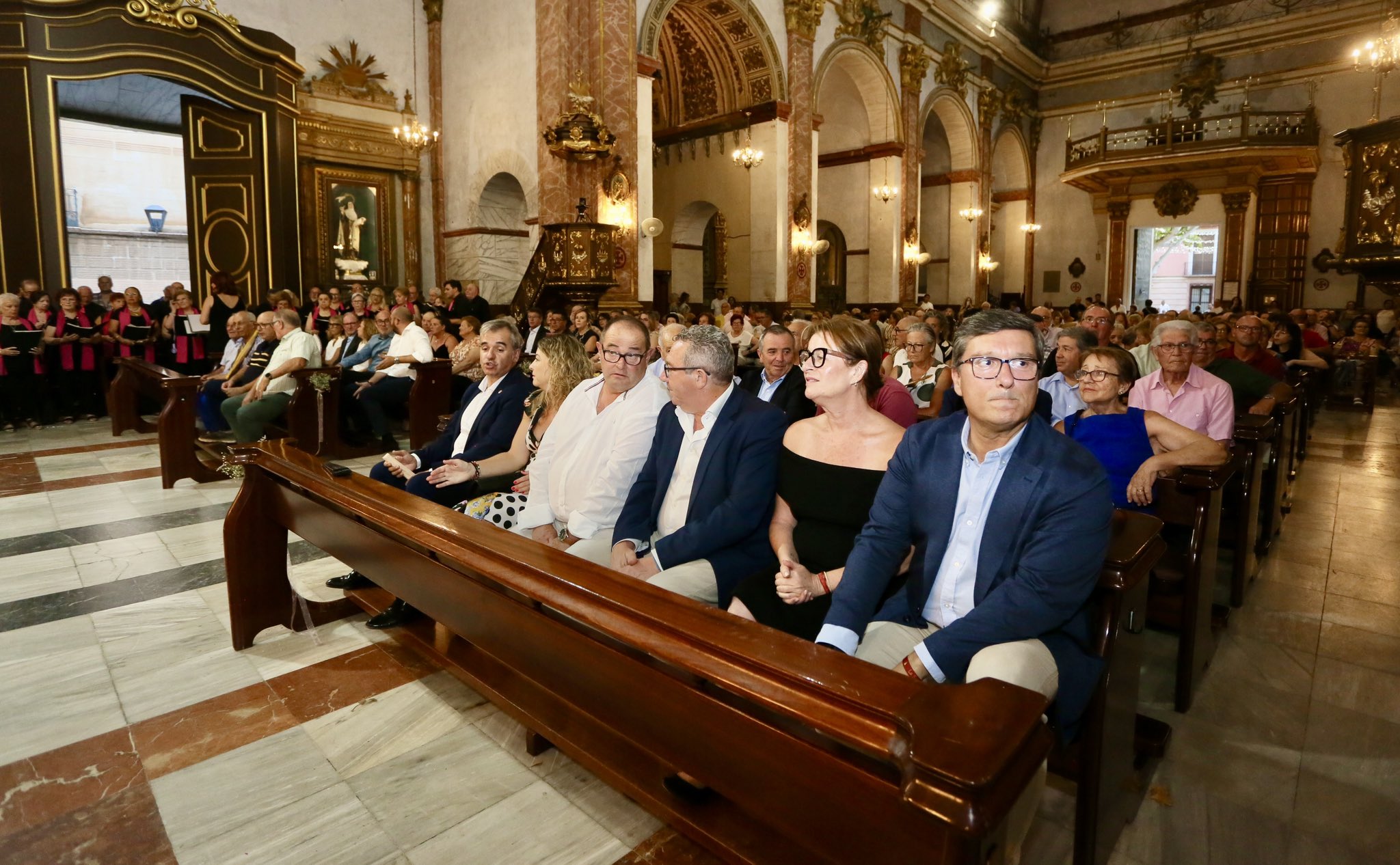 Toni Pérez respalda al sector primario de Aspe en la tradicional Misa de los Agricultores en honor a la Virgen de las Nieves 2 HQRa0YQXAAAKAws