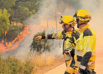 El incendio de la Serra Calderona supera ya las 633 hectáreas calcinadas en unas horas críticas por el clima