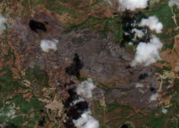 El incendio de la Sierra Calderona evoluciona favorablemente, aunque Gátova mantiene la orden de desalojo