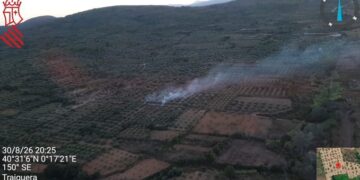 Controlado un incendio de vegetación junto a la N-232 a su paso por Traiguera