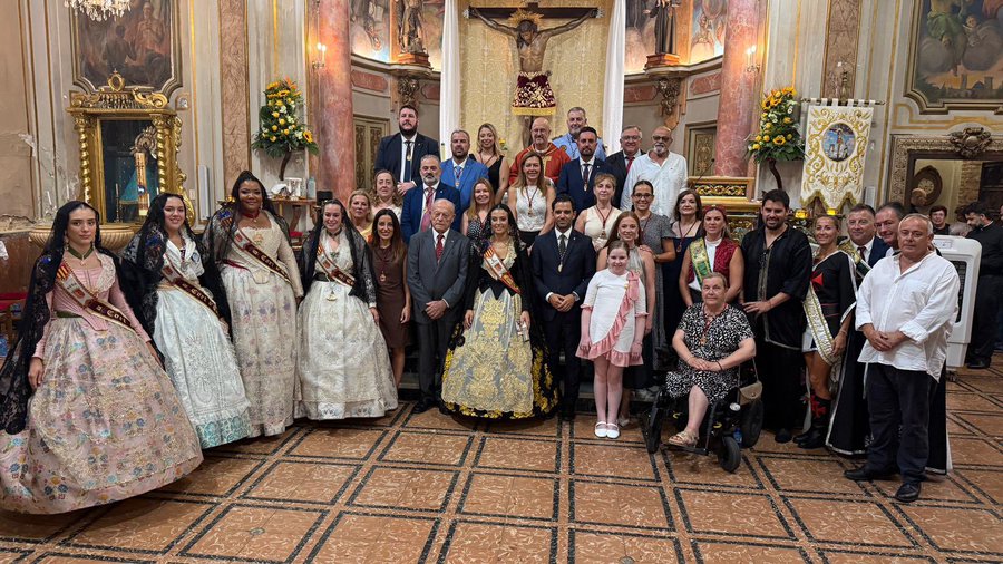 Paterna vive su día grande entre la emoción de la Cordà y la devoción al Santíssim Crist de la Fe 2 HRDDz6uWIAANTEg