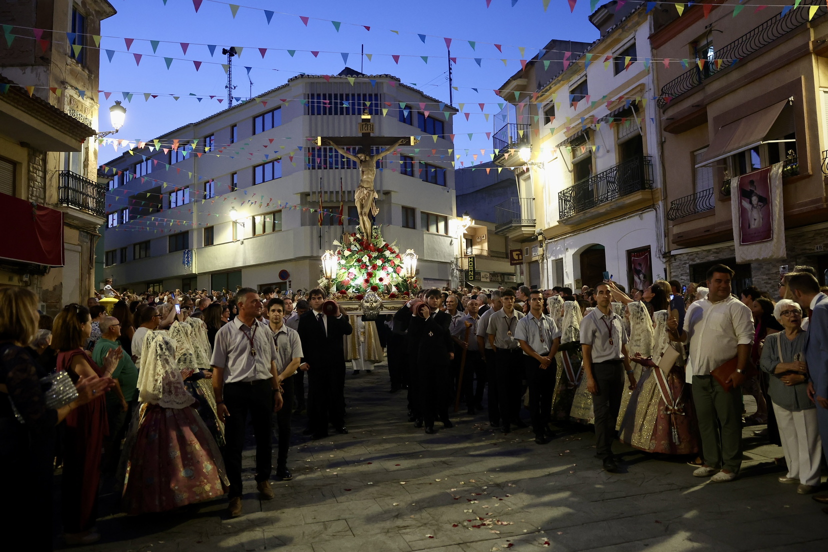 Siete Aguas se vuelca con Marta Mercader Roig en la solemne procesión del Santísimo Cristo de los Afligidos 9 IMG 6467