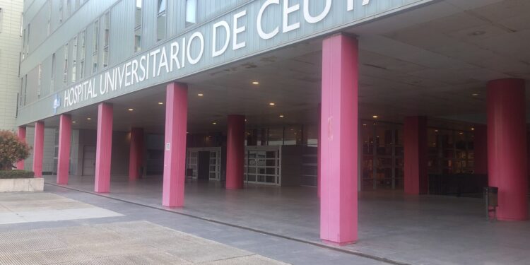 El Colegio de Médicos de Ceuta alerta de una "catástrofe asistencial" e insta a la ministra de Sanidad a trasladarse de urgencia a la ciudad 1 El Colegio de Médicos de Ceuta alerta de una "catástrofe asistencial" e insta a la ministra de Sanidad a trasladarse de urgencia a la ciudad