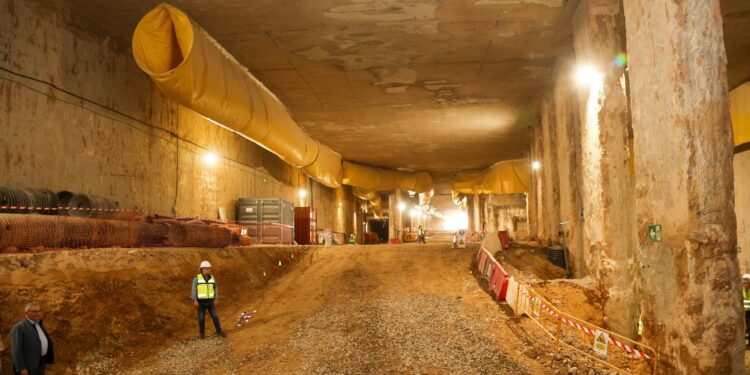 El Canal de Acceso transforma la entrada ferroviaria a Valencia: así avanzan las obras del futuro túnel 1 El Canal de Acceso transforma la entrada ferroviaria a Valencia: así avanzan las obras del futuro túnel