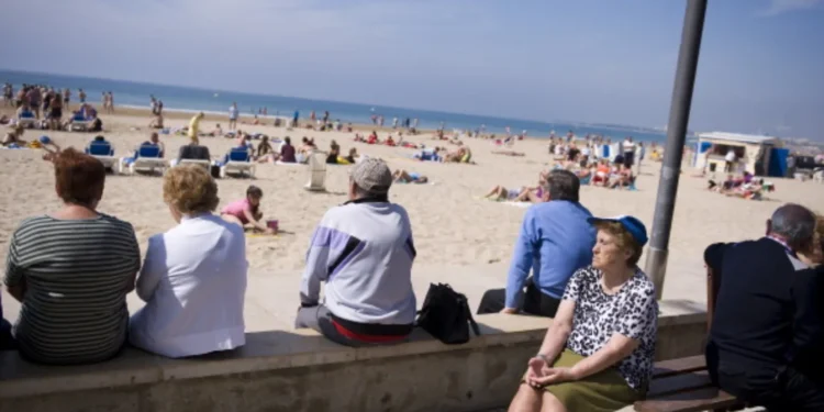 Hosbec alerta de que la crisis del Imserso podría poner en riesgo 15.000 empleos en la Comunitat Valenciana