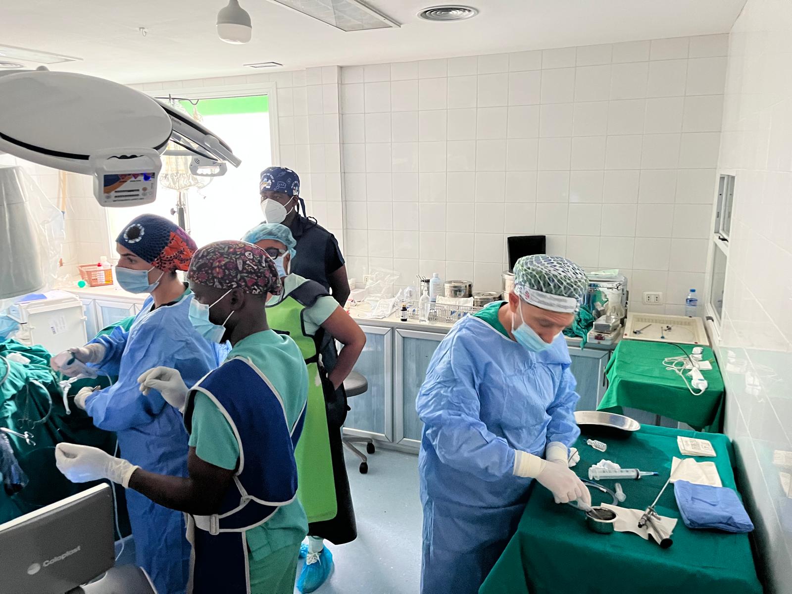Vithas y Surg for All llevan atención urológica especializada a decenas de pacientes sin recursos en África 2 PHOTO 2026 08 06 12 09 58 2