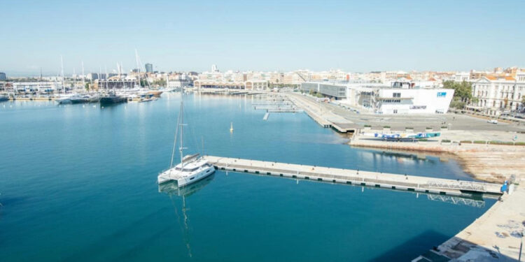 20 planes para disfrutar de Valencia este verano sin salir de la Comunitat 1 Puerto de Valencia port