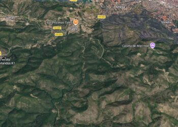 El Consorcio Provincial de Bomberos de Castellón se moviliza ante una posible reproducción del incendio de La Vall d'Uxó en Tales