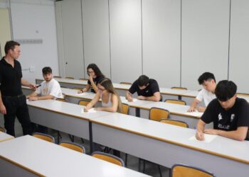 UNIVERSIDAD ALUMNOS