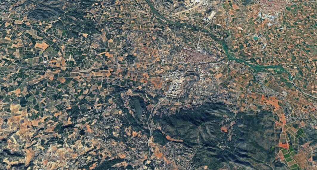 Un incendio forestal moviliza a los servicios de emergencia en una zona de pinos de Vilamarchant 1 Un incendio forestal moviliza a los servicios de emergencia en una zona de pinos de Vilamarchant
