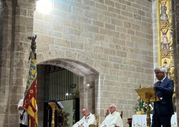 Discurs del President de Lo Rat Penat en l'acte de 750 aniversari del decés del Rei Jaume I 14 Discurs del President de Lo Rat penat en l'acte de 750 aniversari del decés del Rei Jaume I
