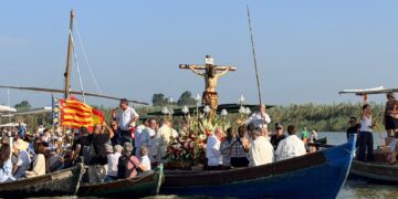 El Palmar revive su devoción acuática en la multitudinaria Romería del Cristo de la Salud