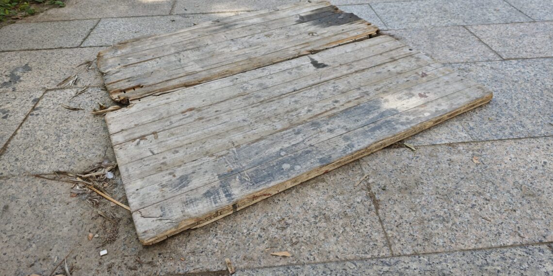 La Valencia de la Catalá: La Plaza de Santa Mónica, plaza de los caídos y las caídas 1 La Valencia de la Catalá: La Plaza de Santa Mónica, plaza de los caídos y las caídas