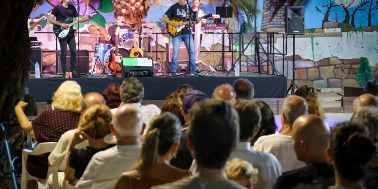‘A la Lluna de Torrent’ consolida su éxito con tres noches de cultura y convivencia por toda la ciudad 1 ‘A la Lluna de Torrent’ consolida su éxito con tres noches de cultura y convivencia por toda la ciudad