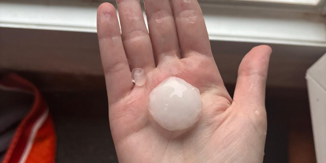 142 litros por metro cuadrado y granizo del tamaño de 4 cm en Toras y una tormenta amenaza en Medusa Festival