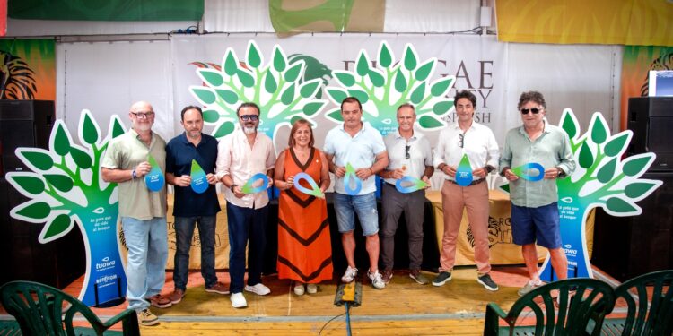 El Rototom Sunsplash y Tuawa «plantan» un bosque de 13.500 árboles tras cinco años sin plástico de un solo uso 1 El Rototom Sunsplash y Tuawa «plantan» un bosque de 13.500 árboles tras cinco años sin plástico de un solo uso